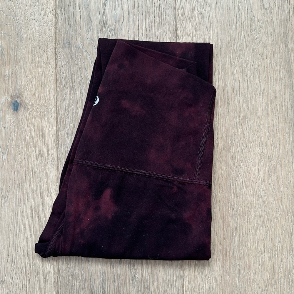 EUC align crop 21" diamond dye cassis black size 2 lululemon